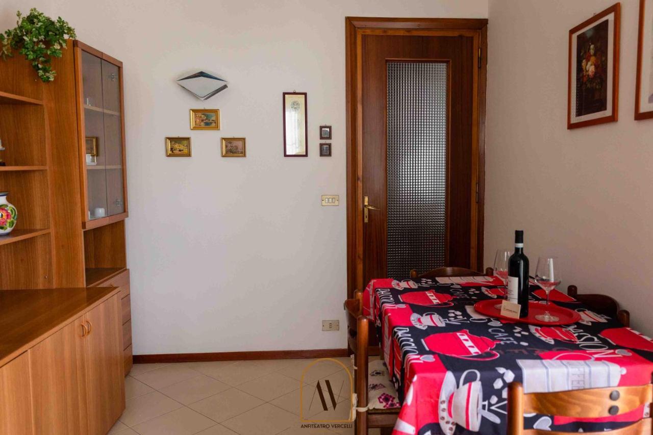 L'Anfiteatro Lägenhet Vercelli Exteriör bild